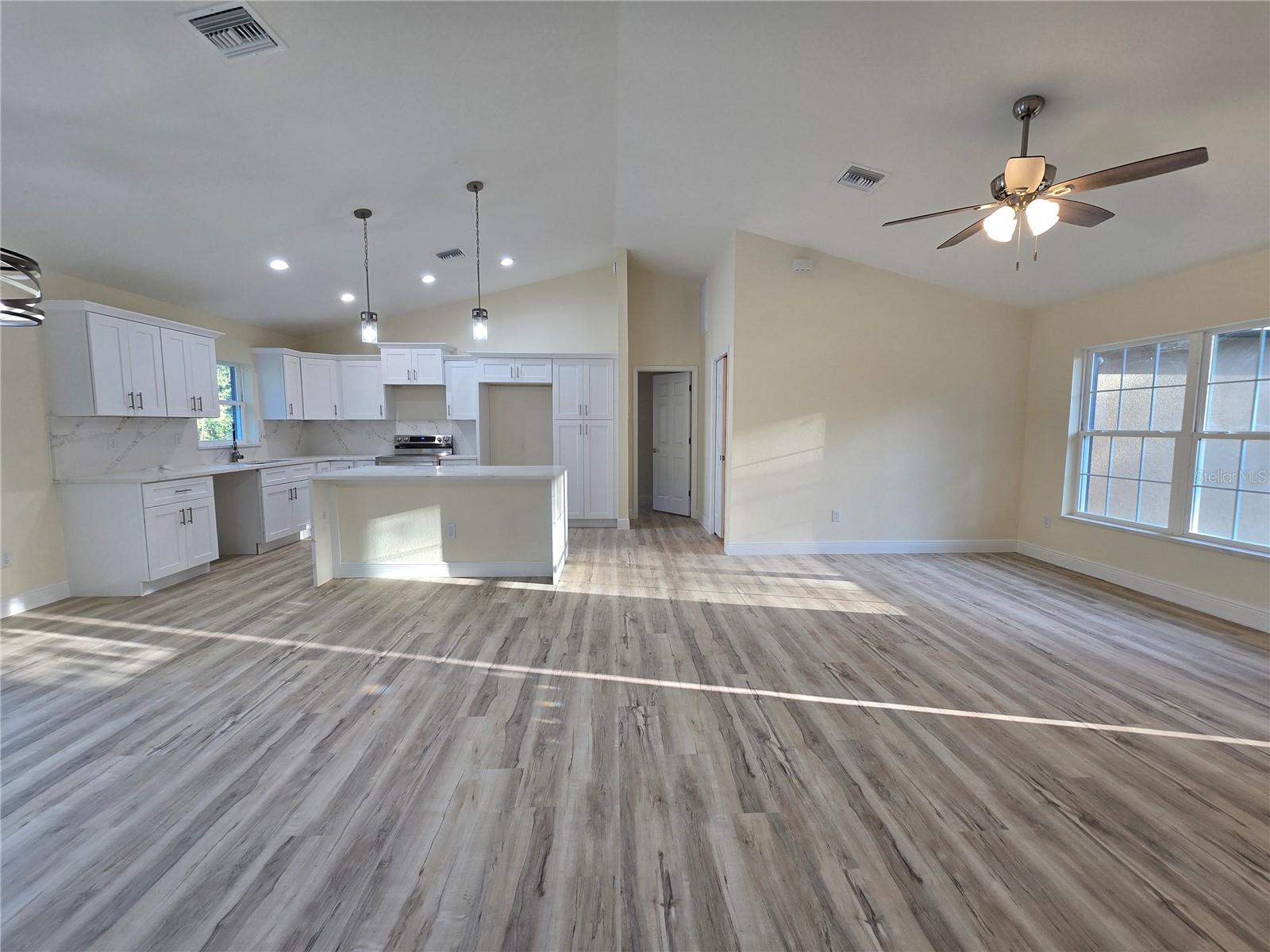 SILVER SPGS SHORES UN #51 - Residential