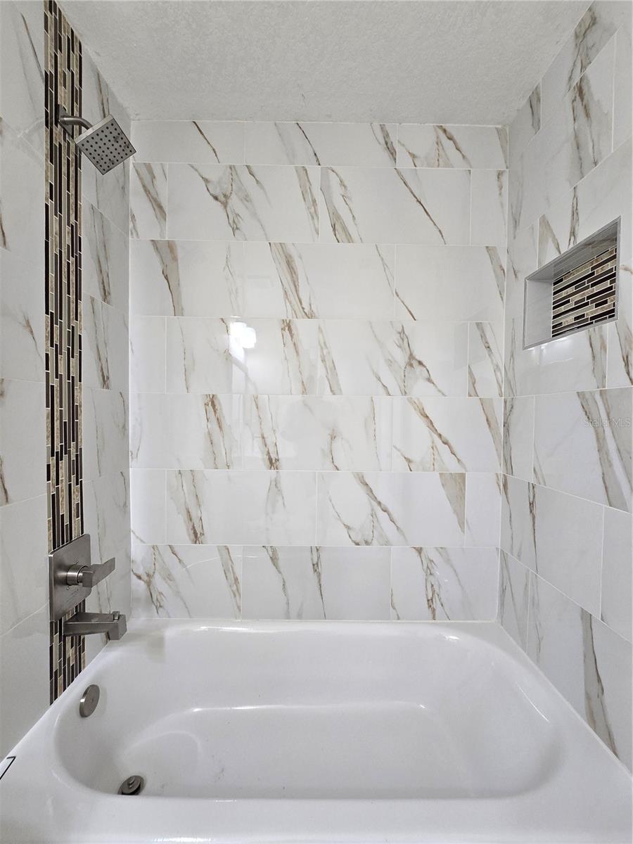 SILVER SPGS SHORES UN #51 - Residential