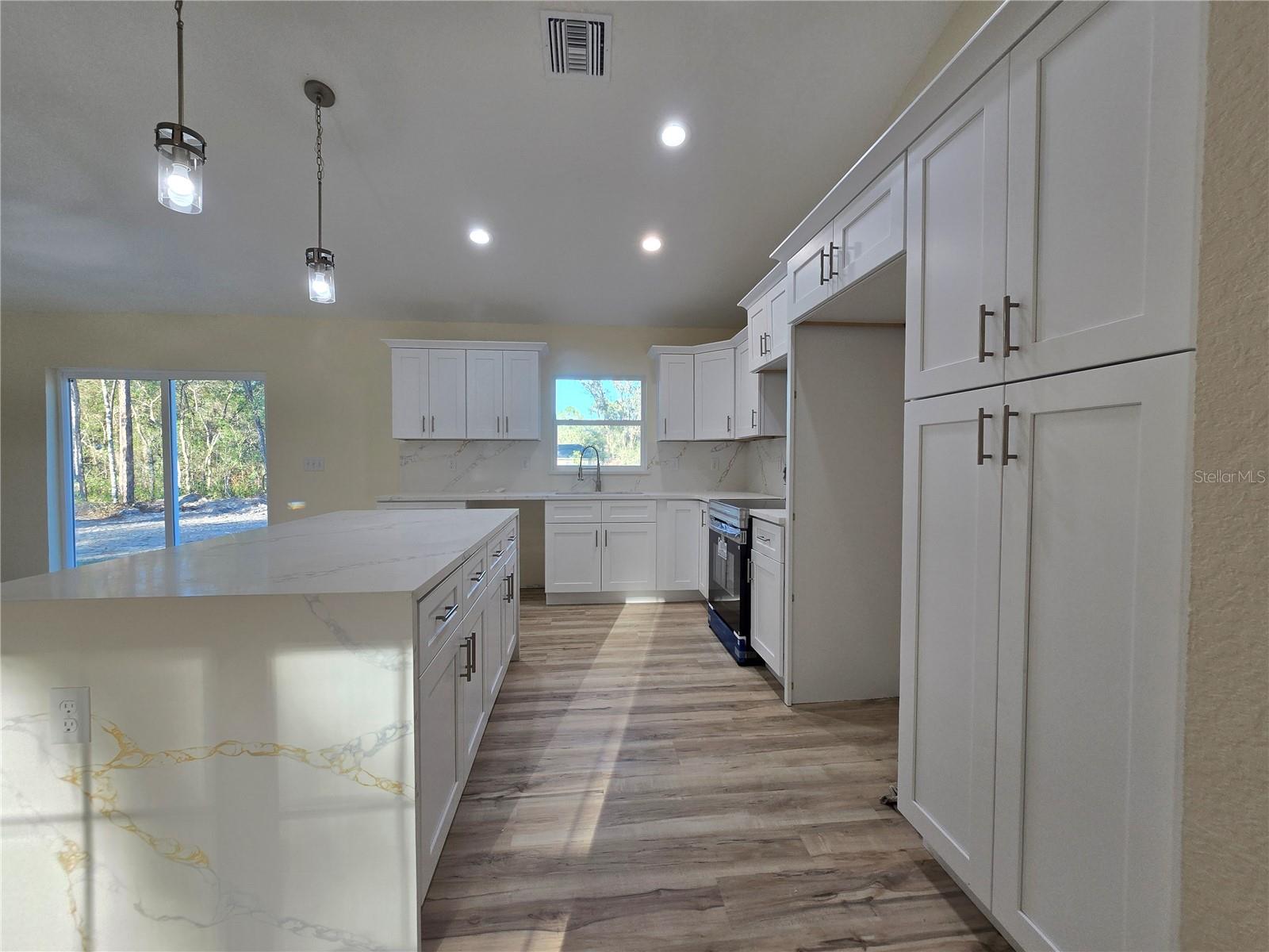 SILVER SPGS SHORES UN #51 - Residential