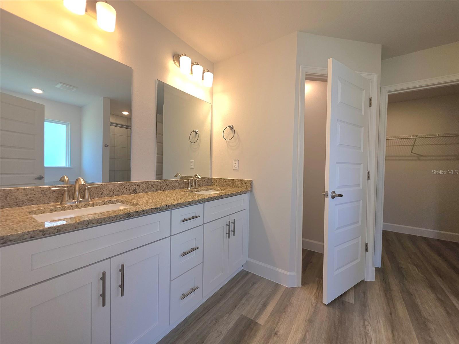 PRESERVE/LAUREL LAKE - Residential