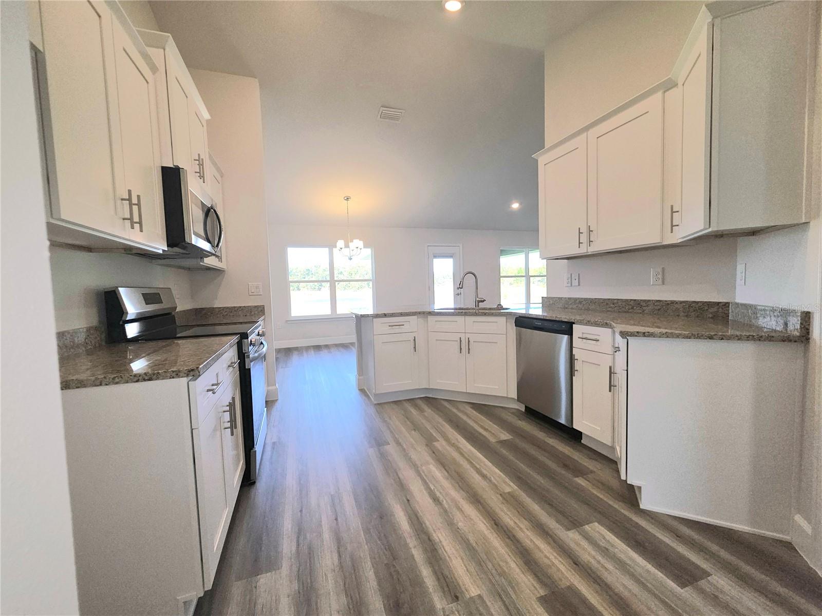 PRESERVE/LAUREL LAKE - Residential