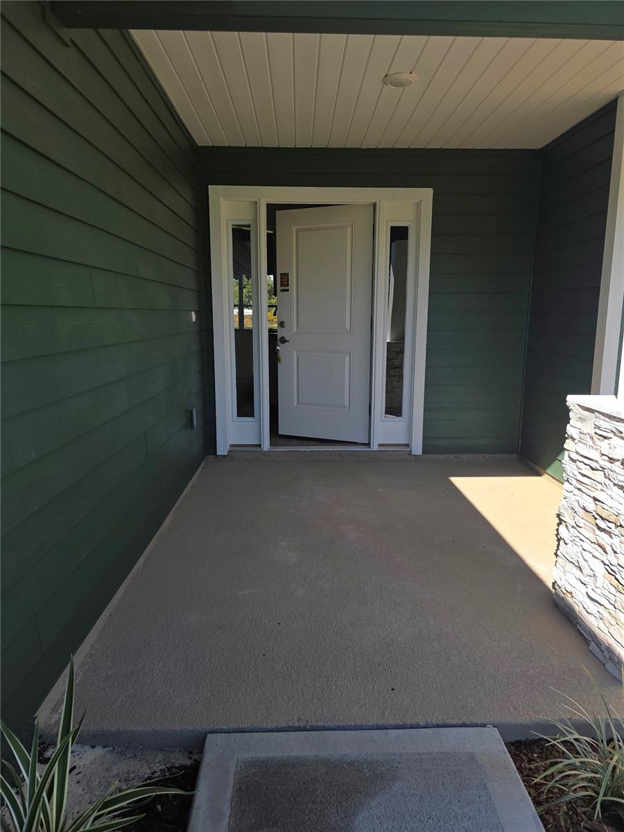 PRESERVE/LAUREL LAKE - Residential