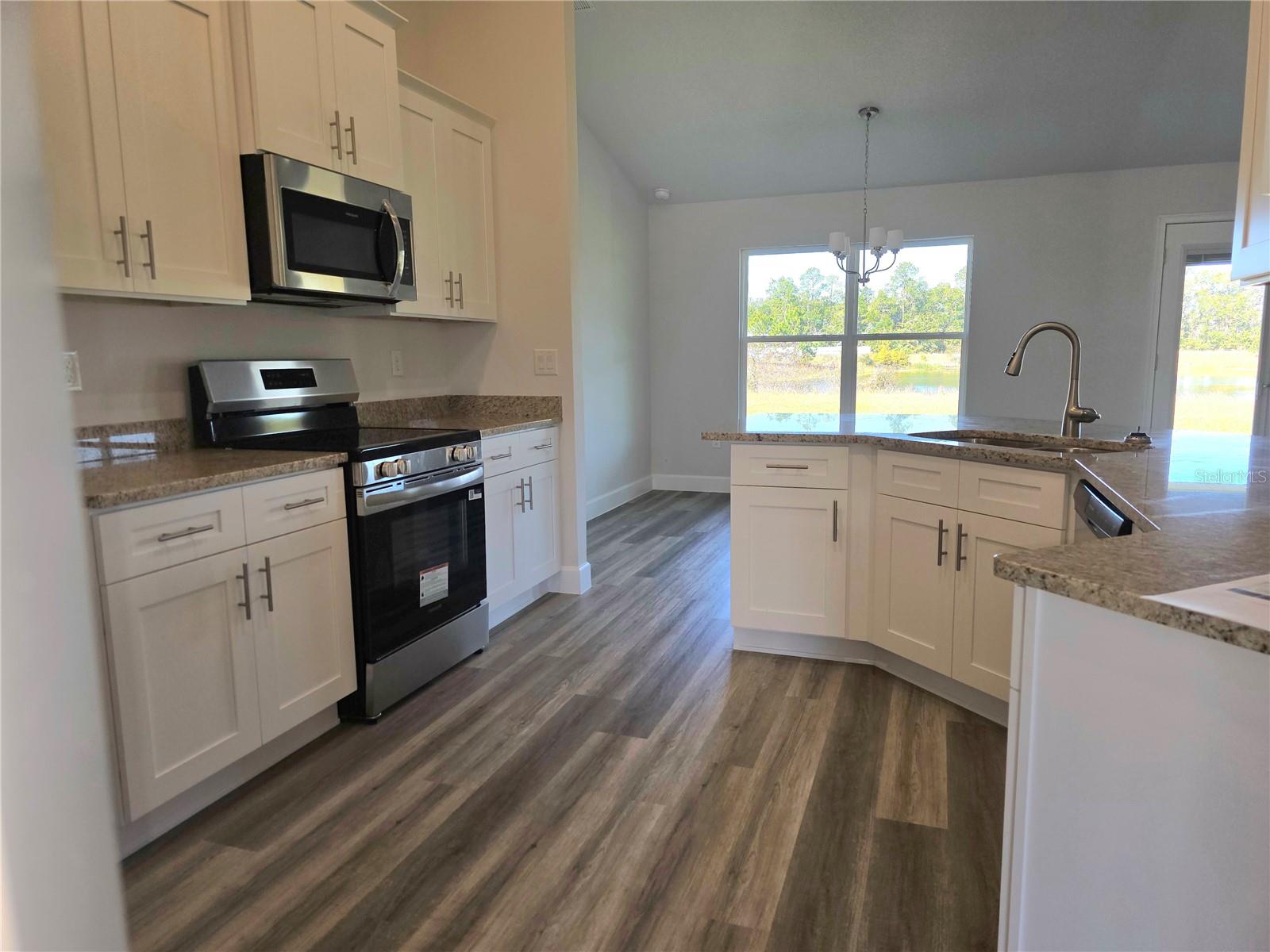 PRESERVE/LAUREL LAKE - Residential