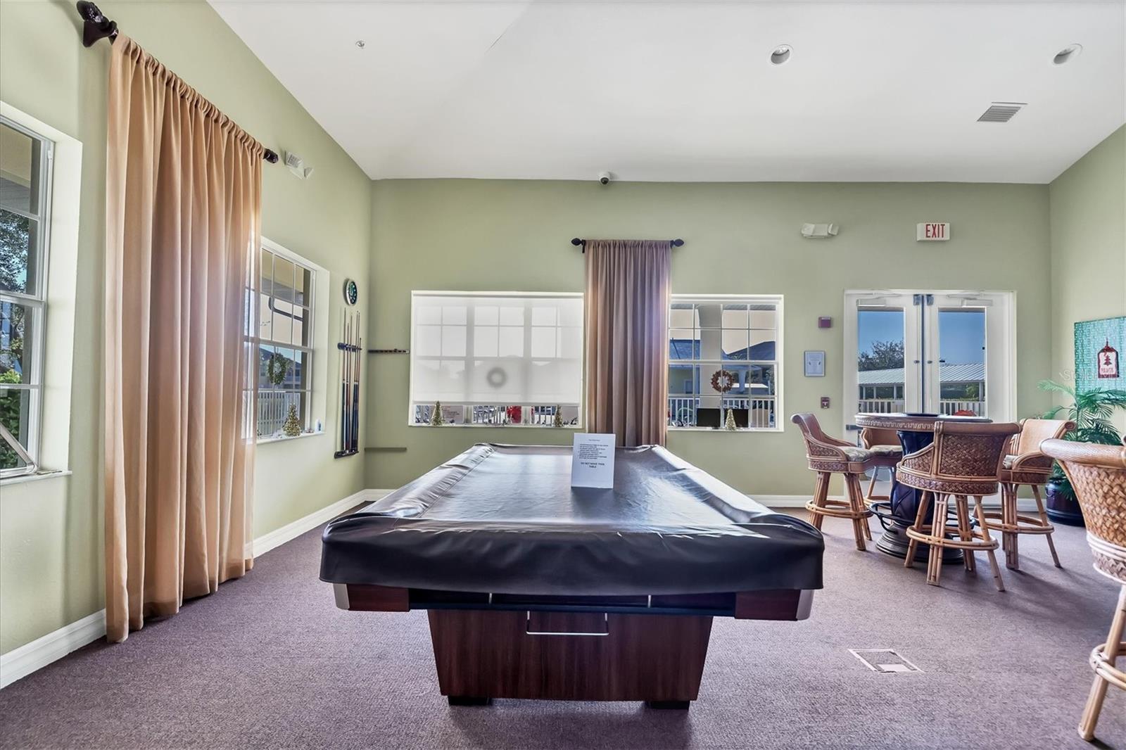 LAKE VIEW CONDO/HERITAGE LAKE PARK - Residential