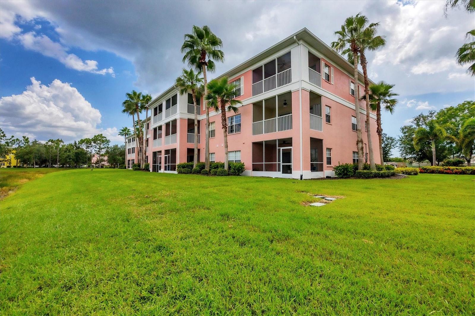 LAKE VIEW CONDO/HERITAGE LAKE PARK - Residential