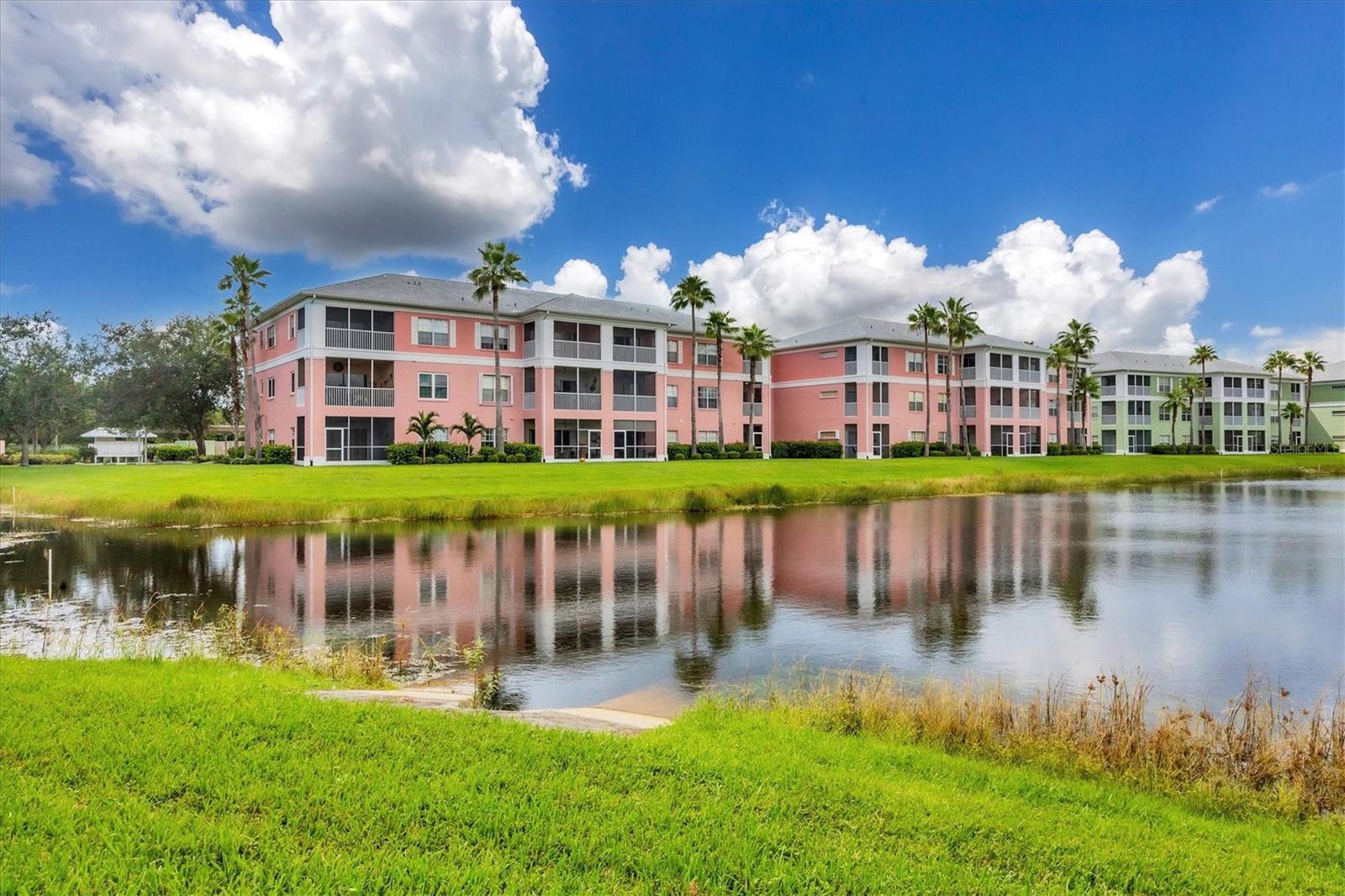 LAKE VIEW CONDO/HERITAGE LAKE PARK - Residential