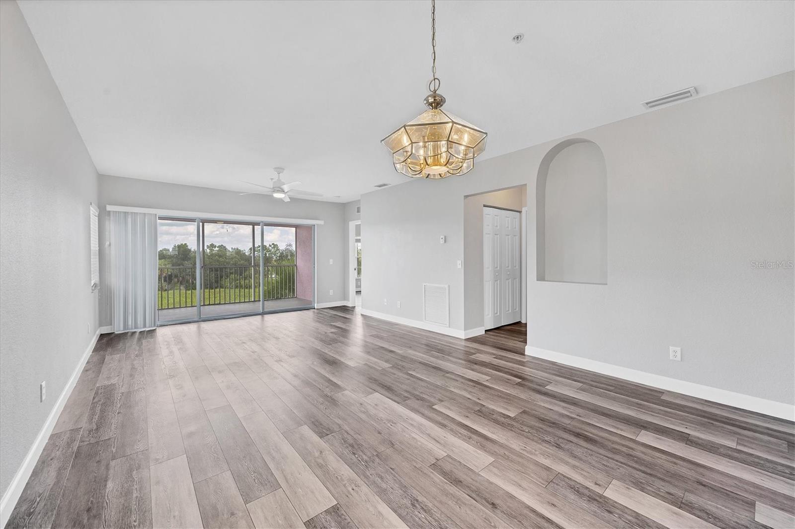 LAKE VIEW CONDO/HERITAGE LAKE PARK - Residential