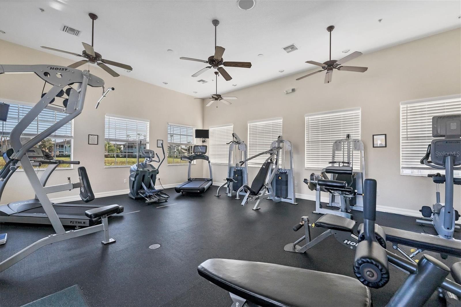 LAKE VIEW CONDO/HERITAGE LAKE PARK - Residential