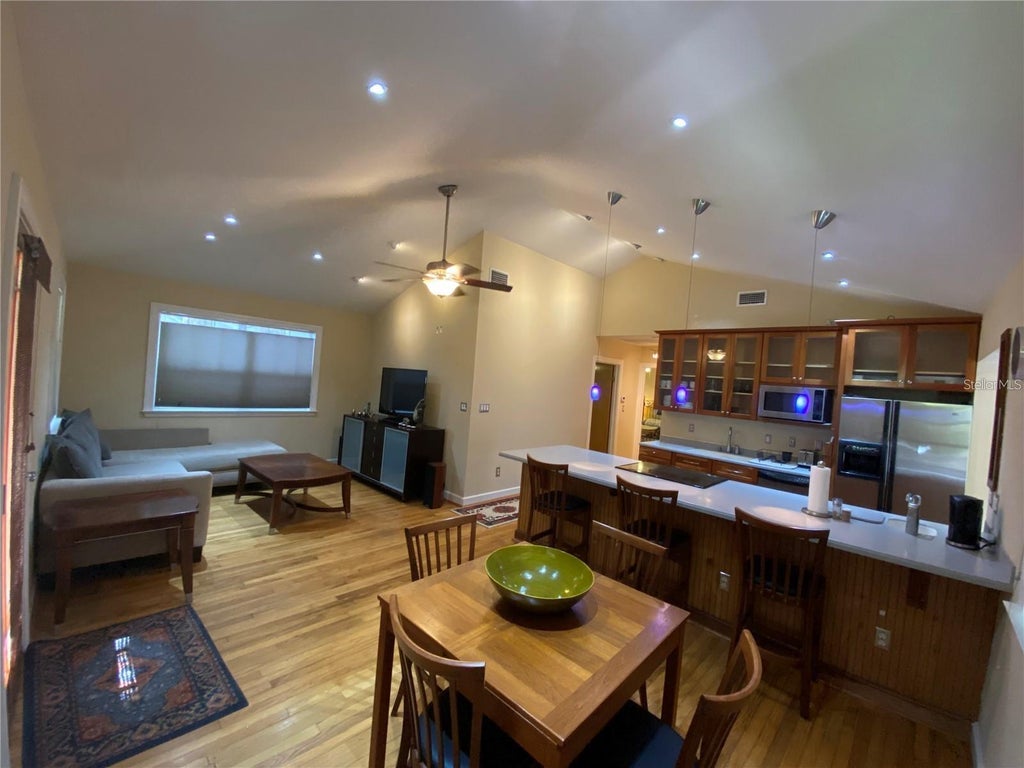 Photo of 201 N Glenwood Avenue, Orlando, FL 32803 (MLS # O6428389)