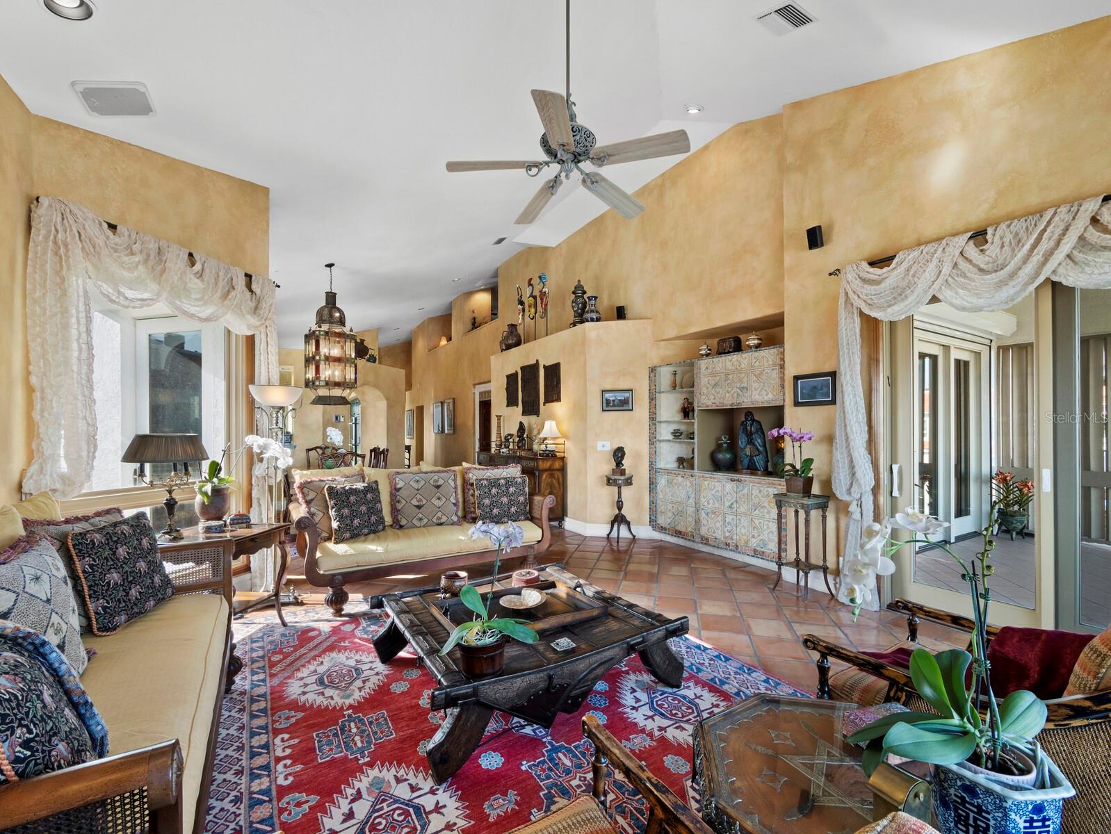 TANGERINE BAY CLUB - Residential