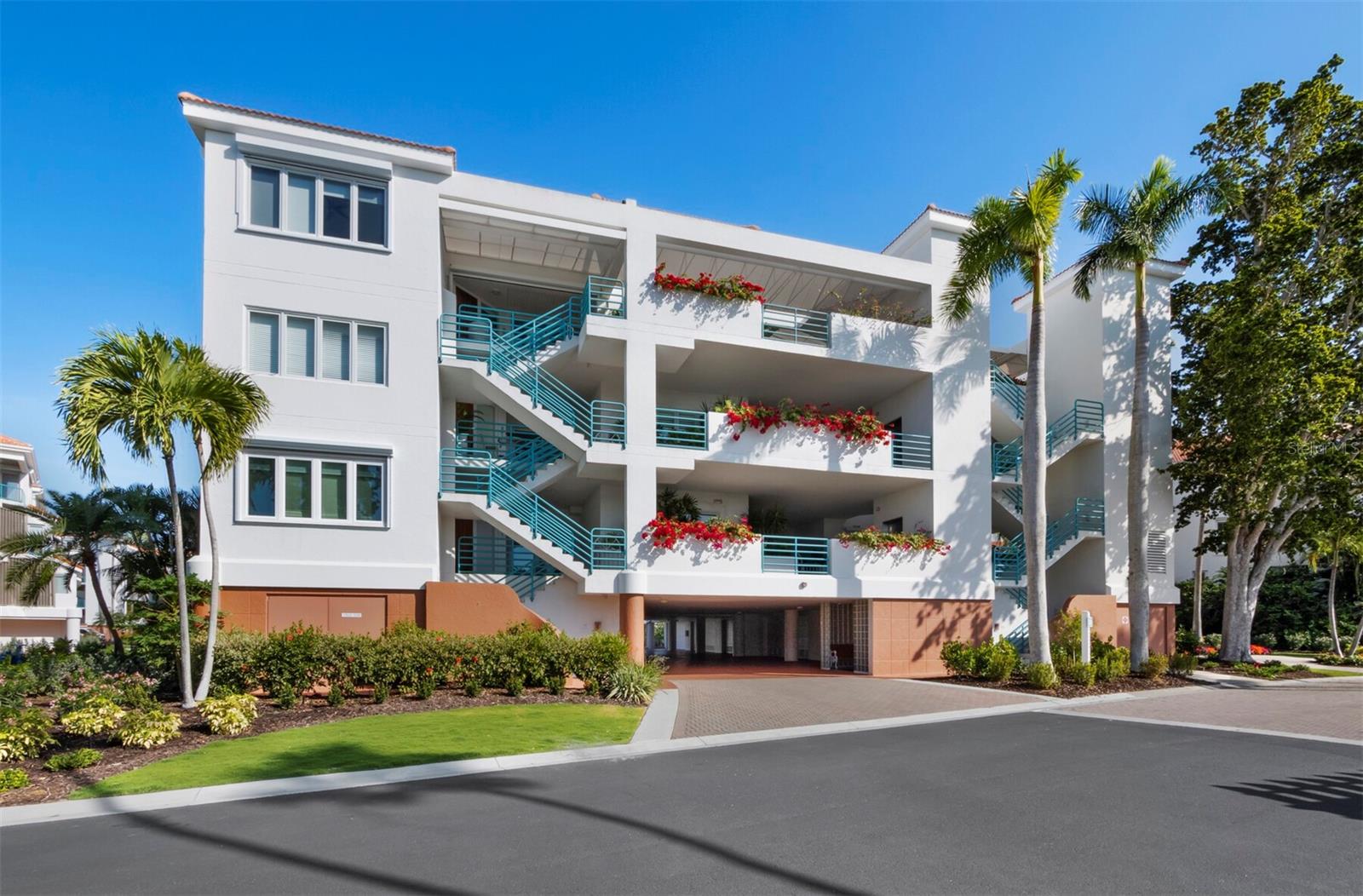 TANGERINE BAY CLUB - Residential