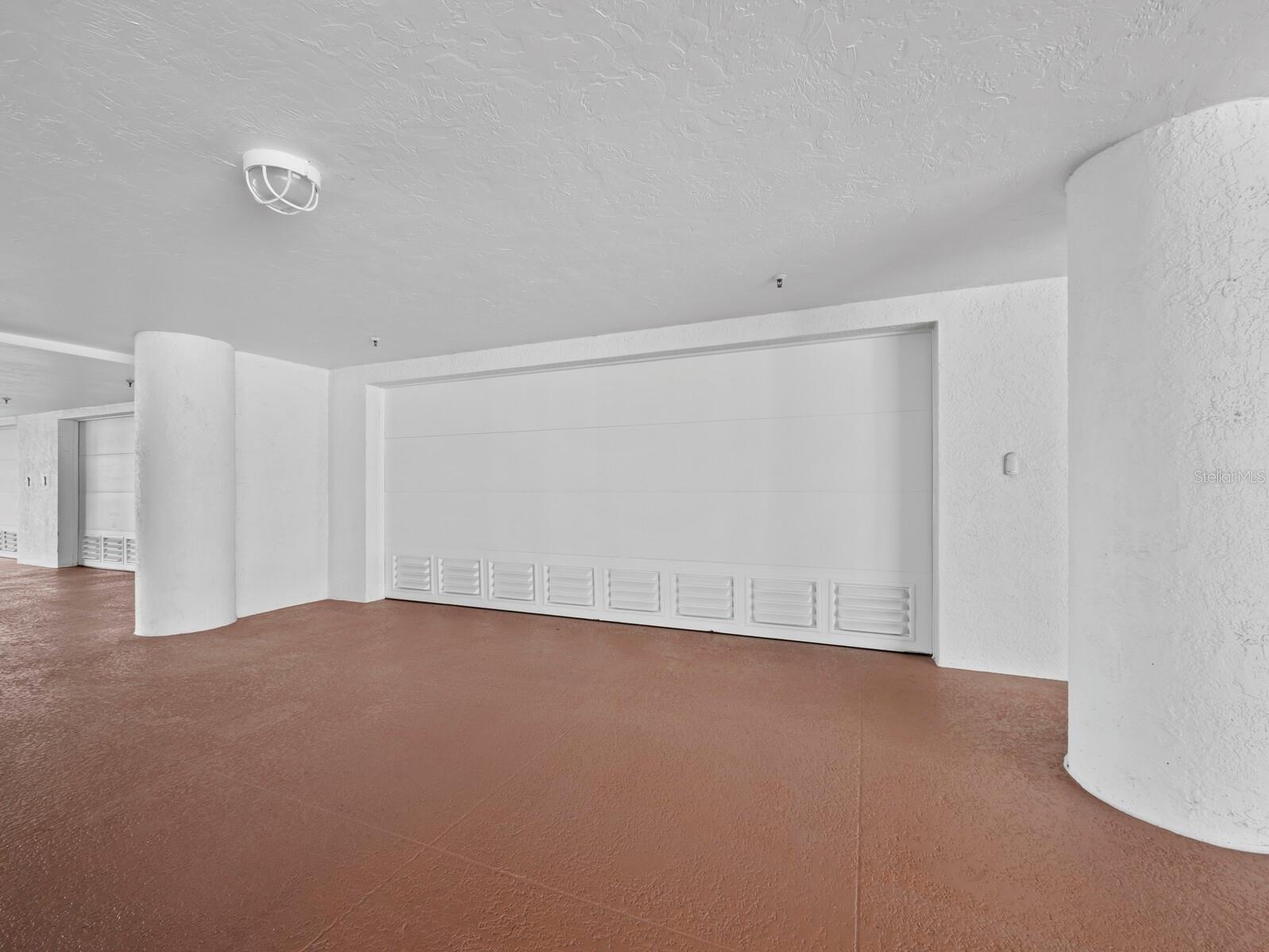 TANGERINE BAY CLUB - Residential