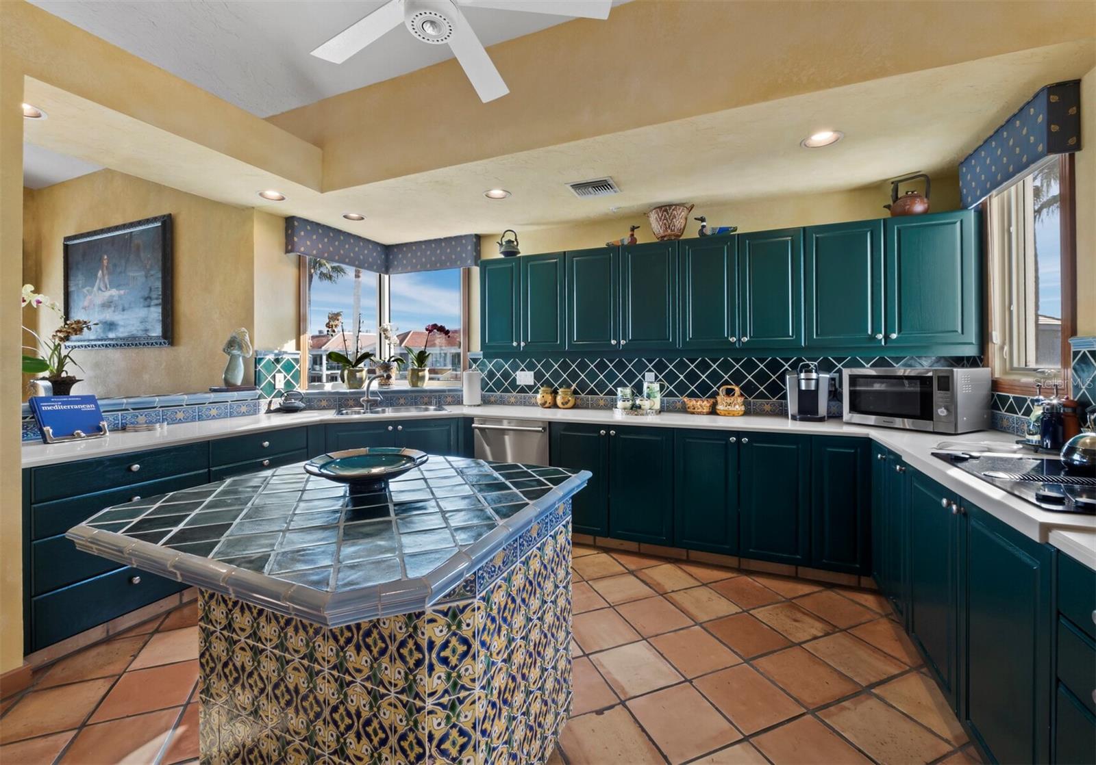 TANGERINE BAY CLUB - Residential