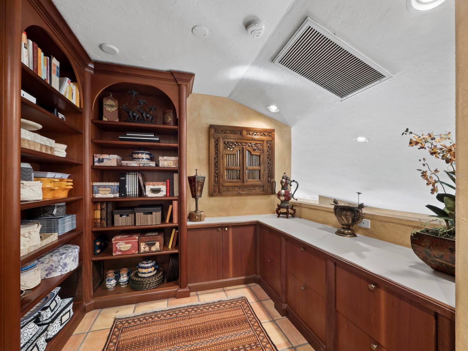 TANGERINE BAY CLUB - Residential