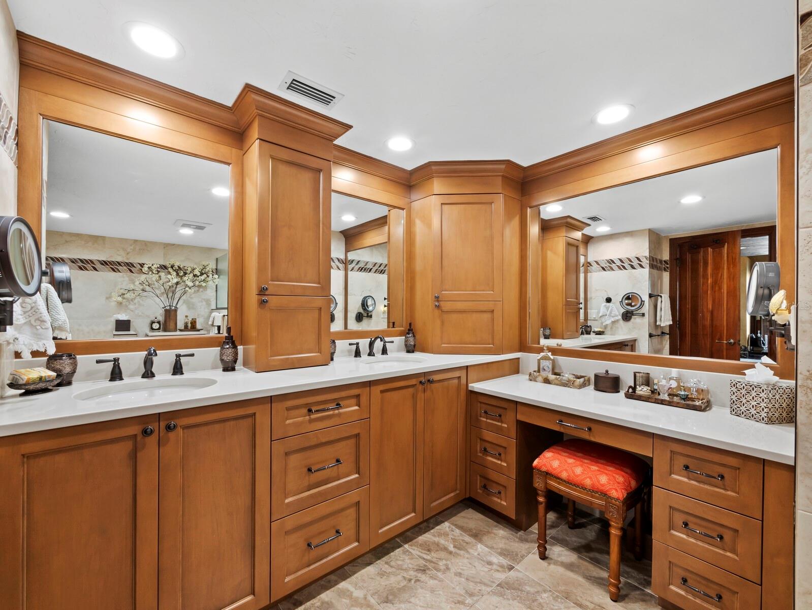 TANGERINE BAY CLUB - Residential