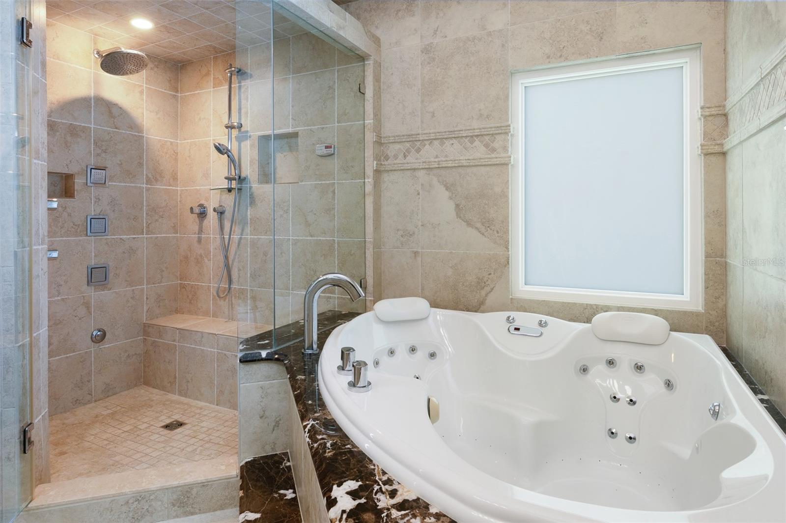 CAPRI SUNSET CONDO - Residential