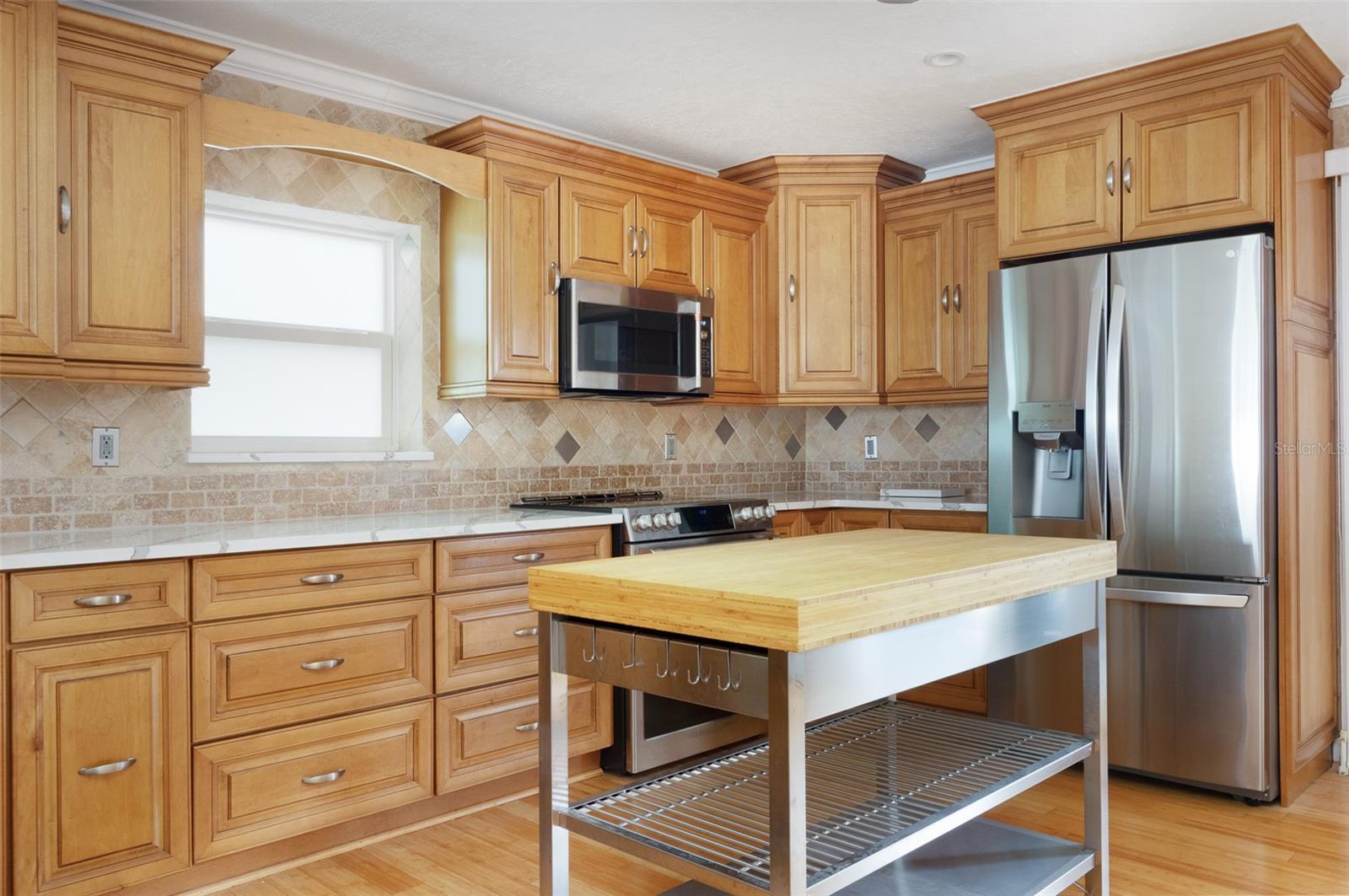 CAPRI SUNSET CONDO - Residential