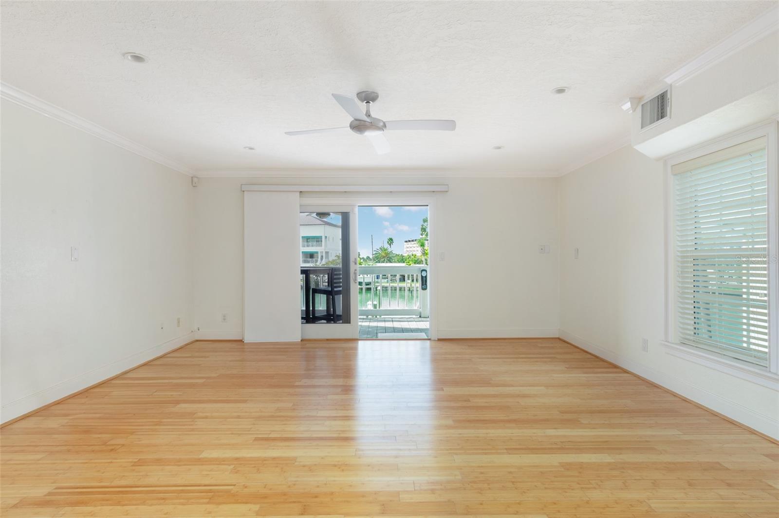 CAPRI SUNSET CONDO - Residential