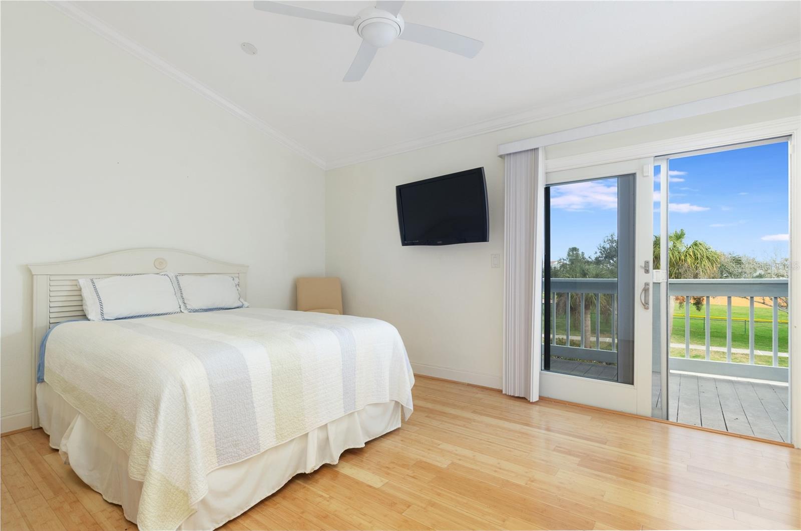 CAPRI SUNSET CONDO - Residential