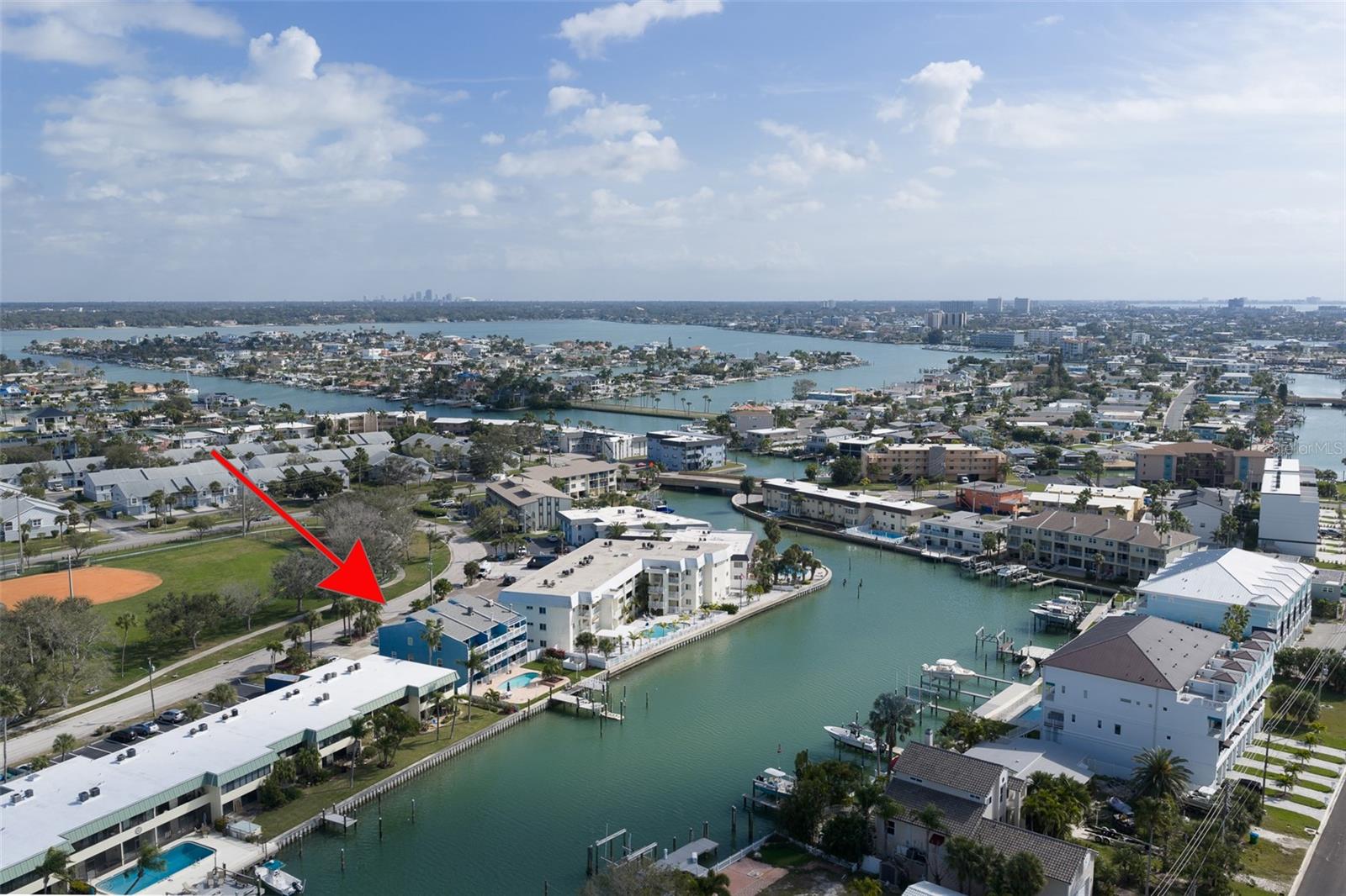 CAPRI SUNSET CONDO - Residential