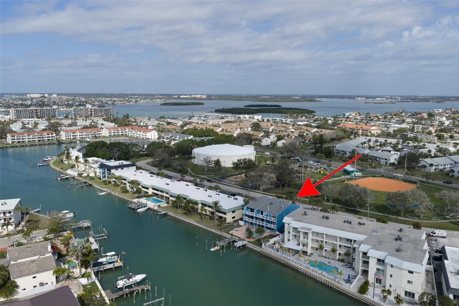 CAPRI SUNSET CONDO - Residential