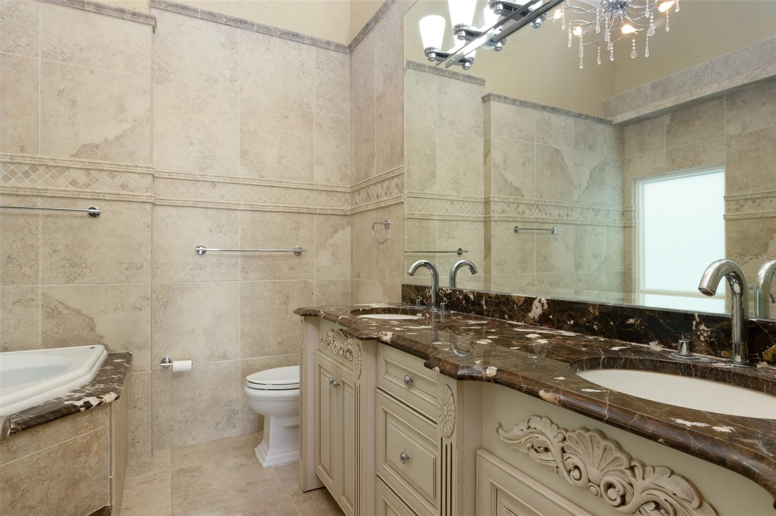 CAPRI SUNSET CONDO - Residential