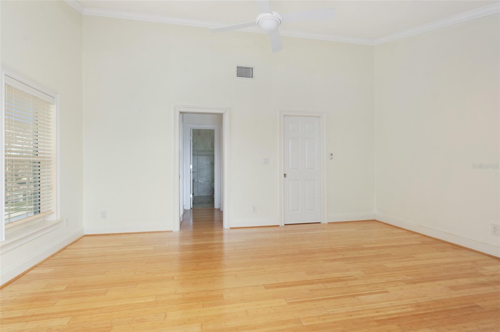 CAPRI SUNSET CONDO - Residential