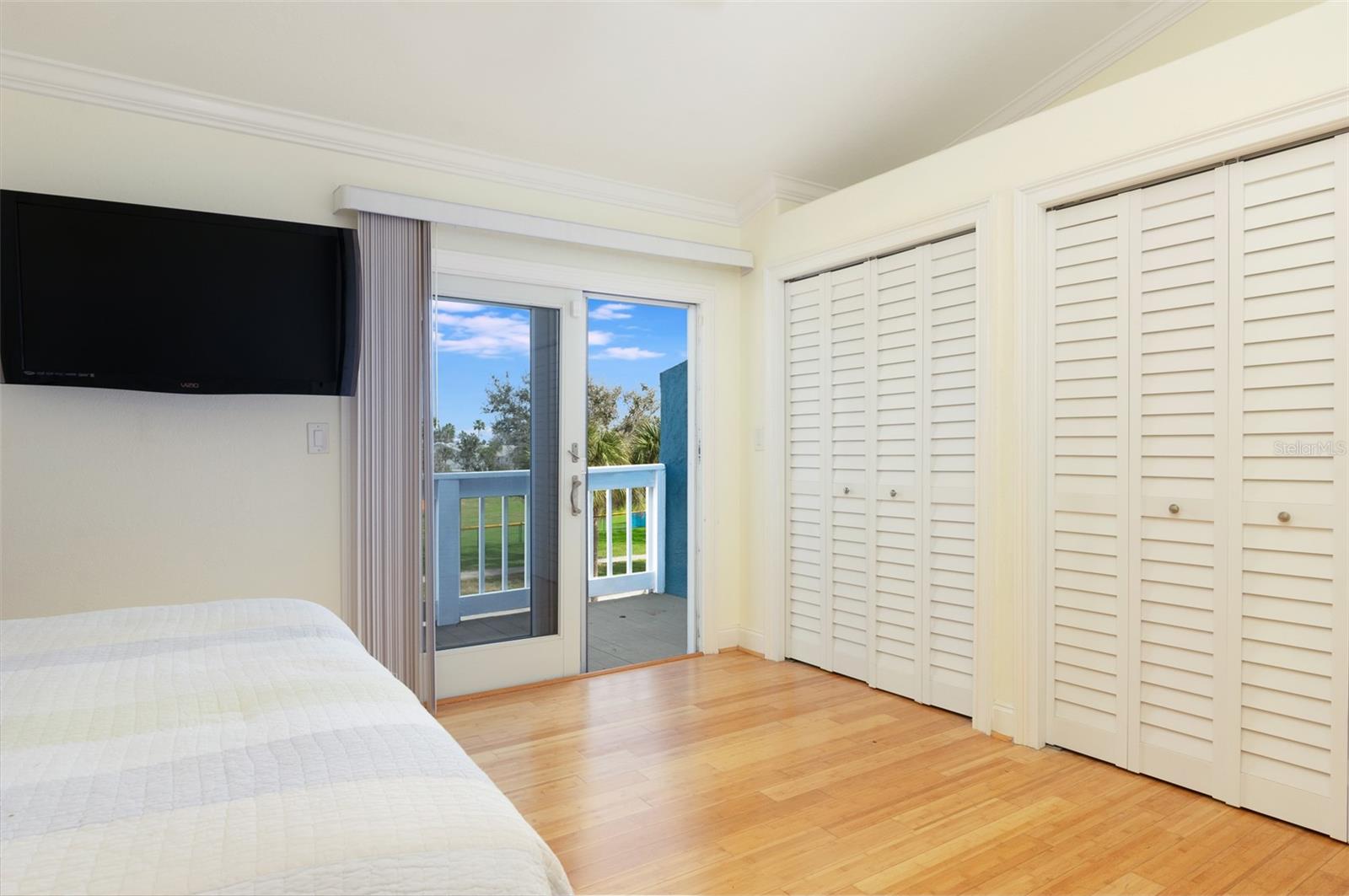 CAPRI SUNSET CONDO - Residential