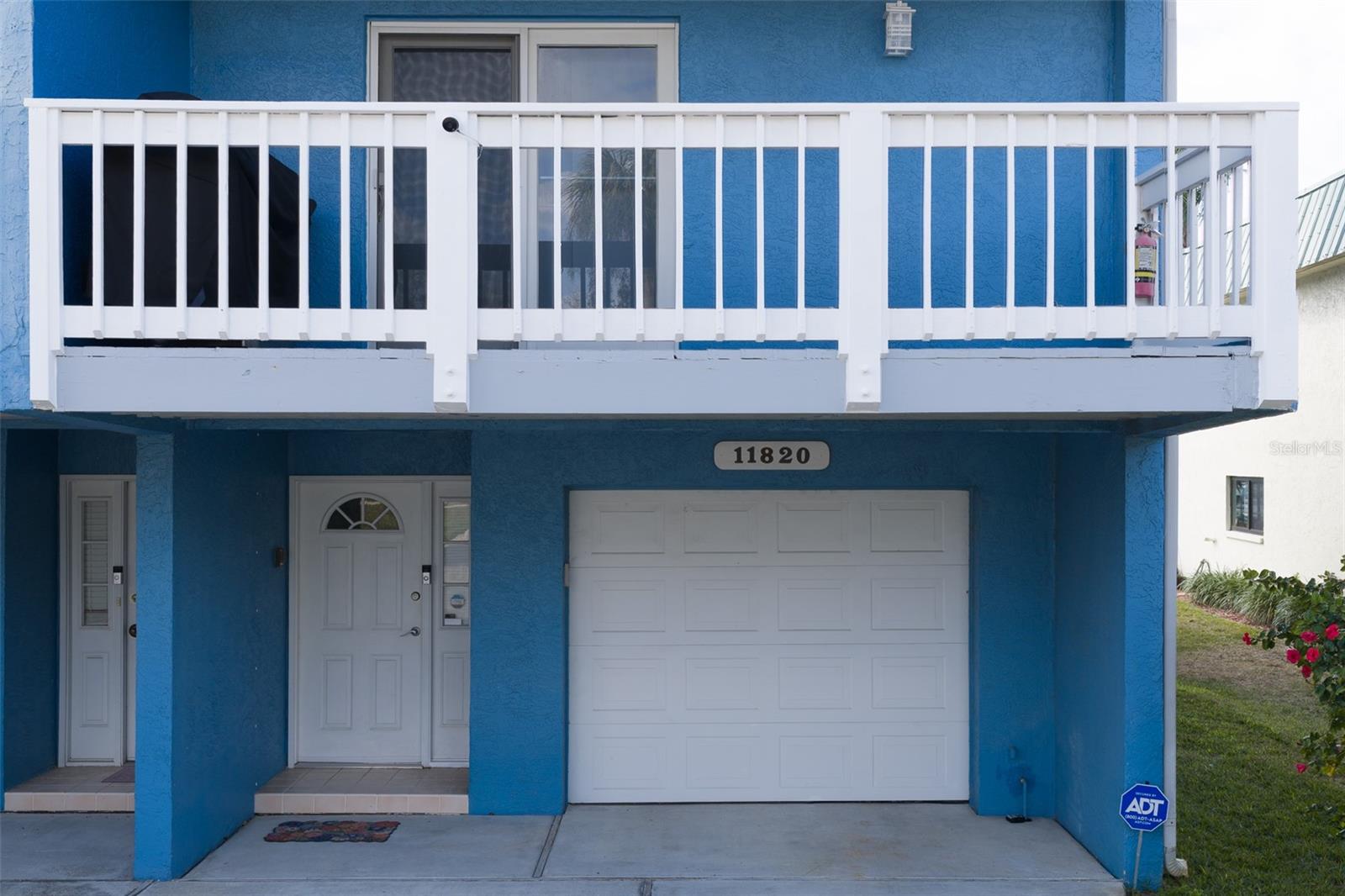 CAPRI SUNSET CONDO - Residential