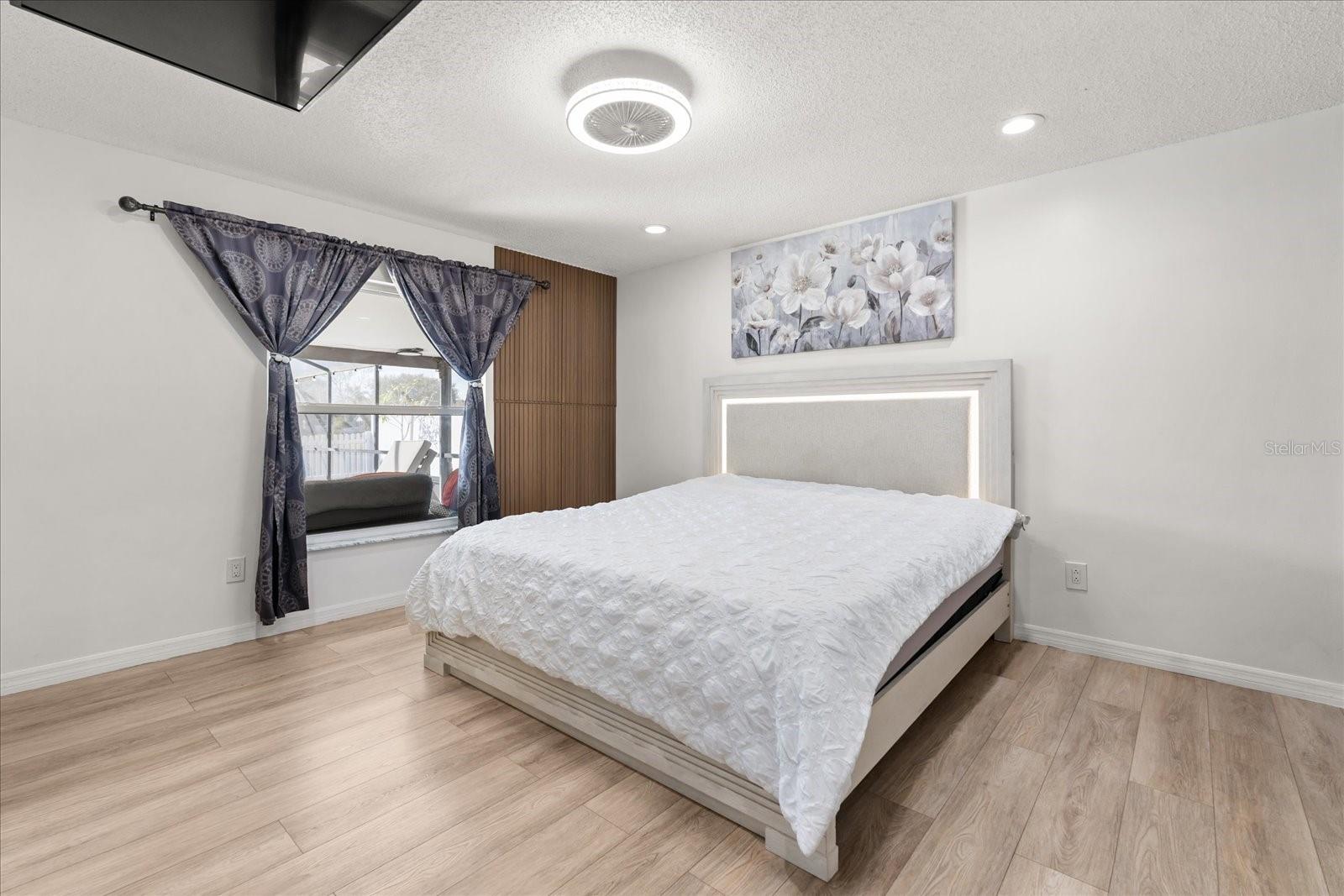 OAK HOLLOW PH 4 - Residential