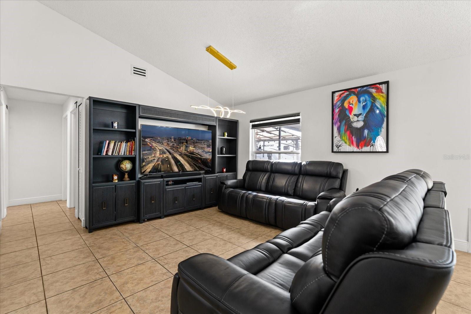 OAK HOLLOW PH 4 - Residential