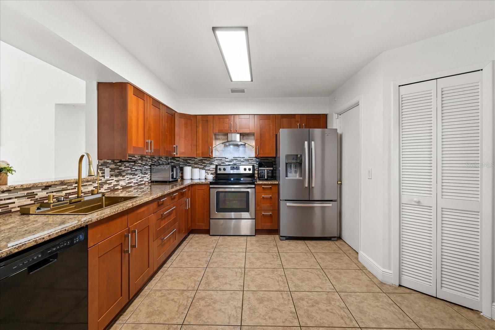 OAK HOLLOW PH 4 - Residential