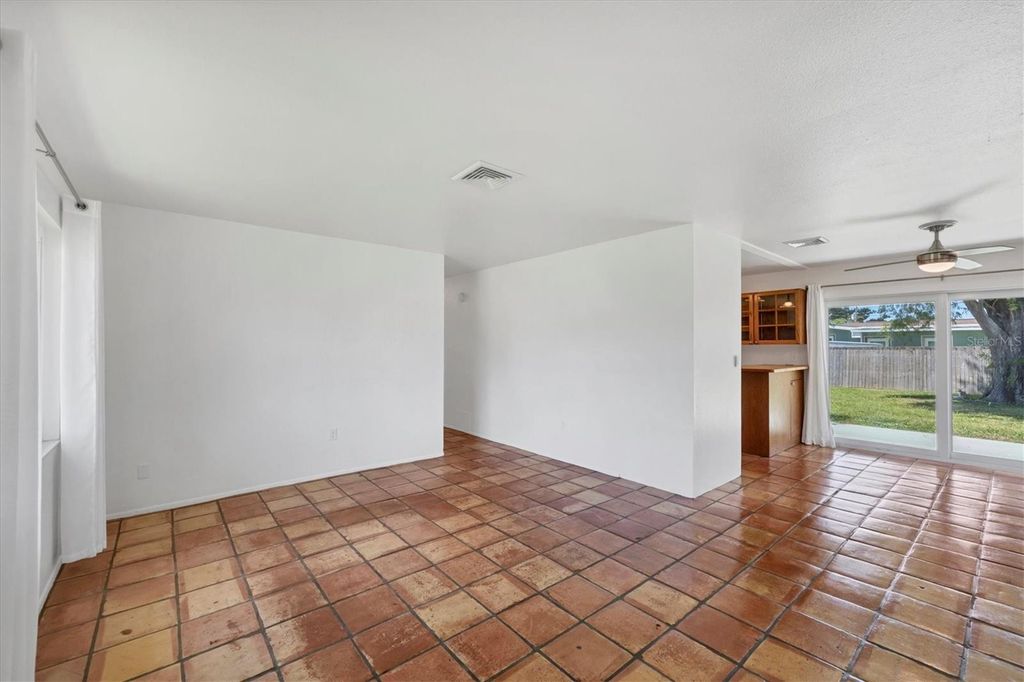 Photo of 208 Pelican Road, Venice, FL 34293 (MLS # N6140606)