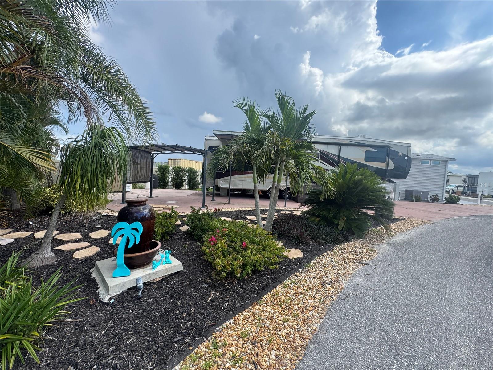 WATERS EDGE COOPERATIVE - Land