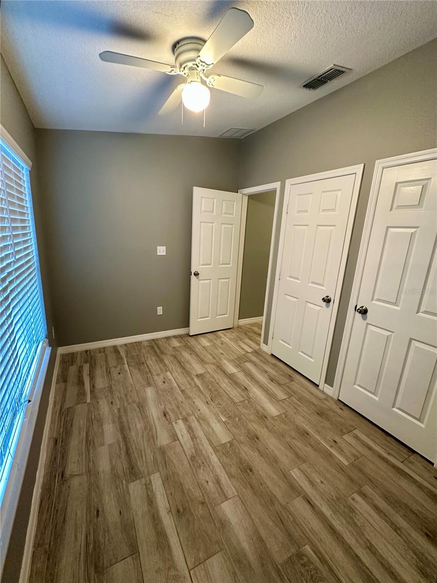 ORLANDO FARM & TRUCK CO - Residential Lease