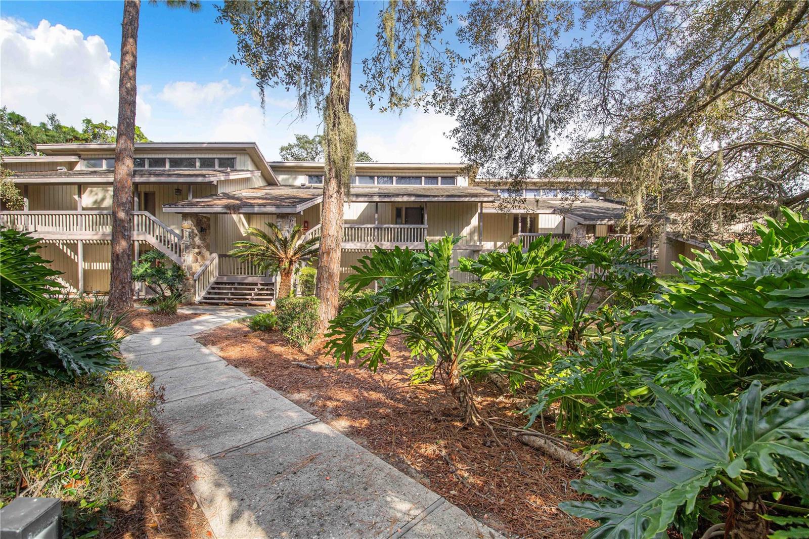 163 PALM VIEW COURT 3483/4