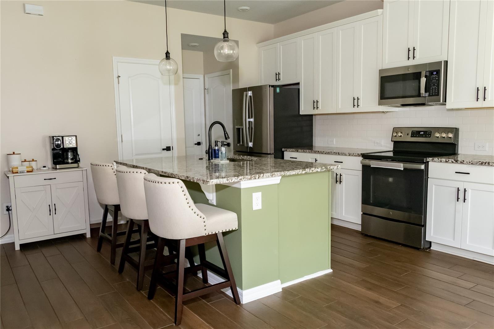 FLORA GARDENS - Residential