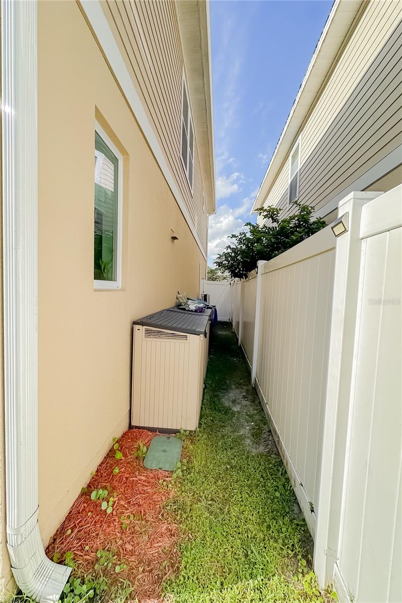 FLORA GARDENS - Residential