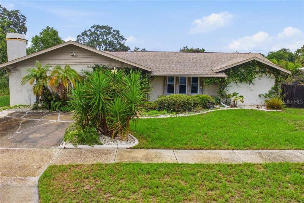 Photo of 1221 E Lime Street, Tarpon Springs, FL 34689 (MLS # TB8535324)