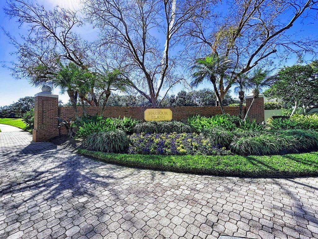 SEDDON COVE A CONDO PHASE 3 - Residential