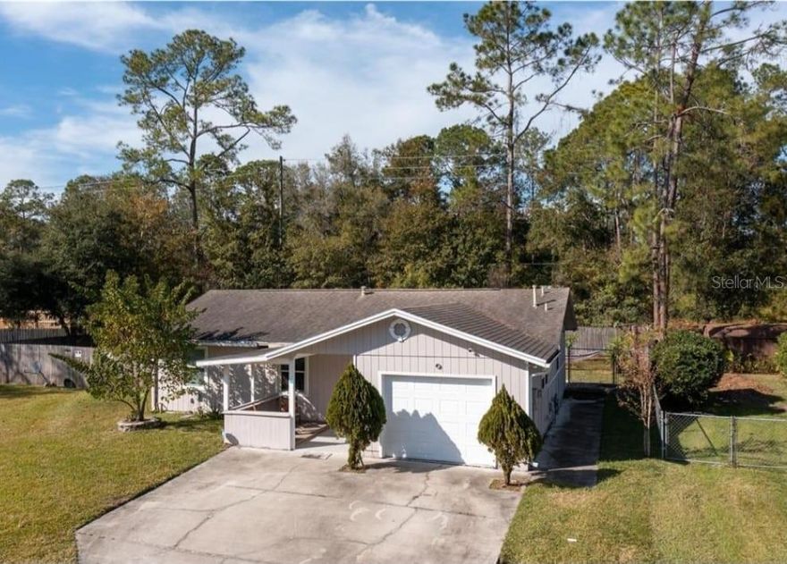 This charming single-family home sits on a spacious lot with beautiful mature trees and plenty of driveway space. It includes a bonus efficiency unit with a private kitchen and bathroom — ideal for rental income, in-laws, or guests. Located in one of the city's most desirable and convenient areas, close to shops, restaurants, and major highways. The property features great curb appeal, a fully fenced backyard, and lots of potential. Seller is highly motivated. Don’t miss this opportunity! Bring your offers today — this gem won’t last!