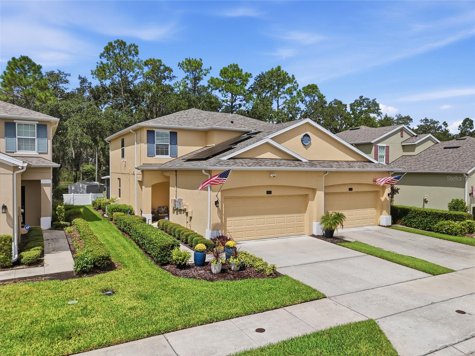 1432 SCARLET OAK LOOP