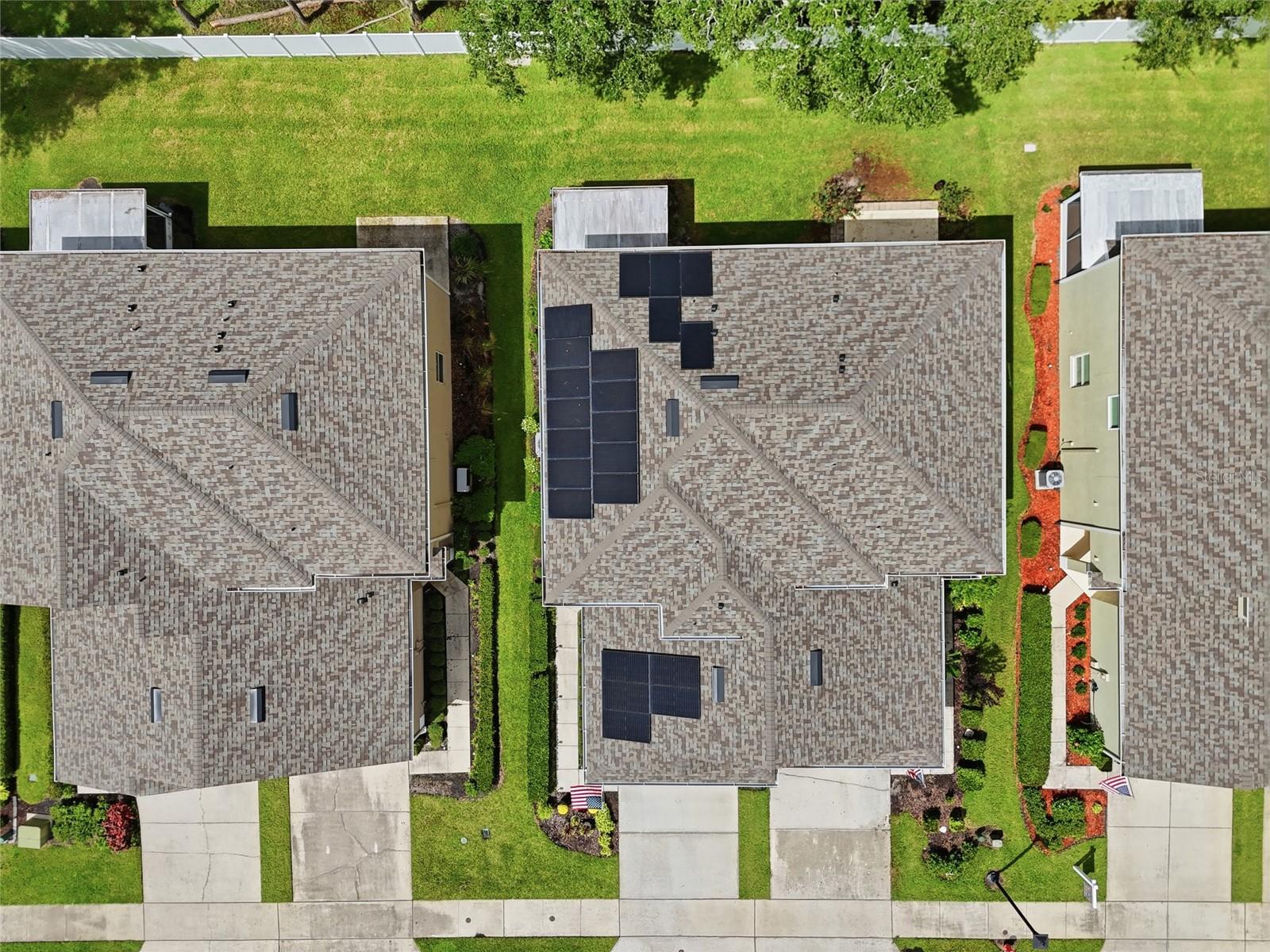 1432 SCARLET OAK LOOP
