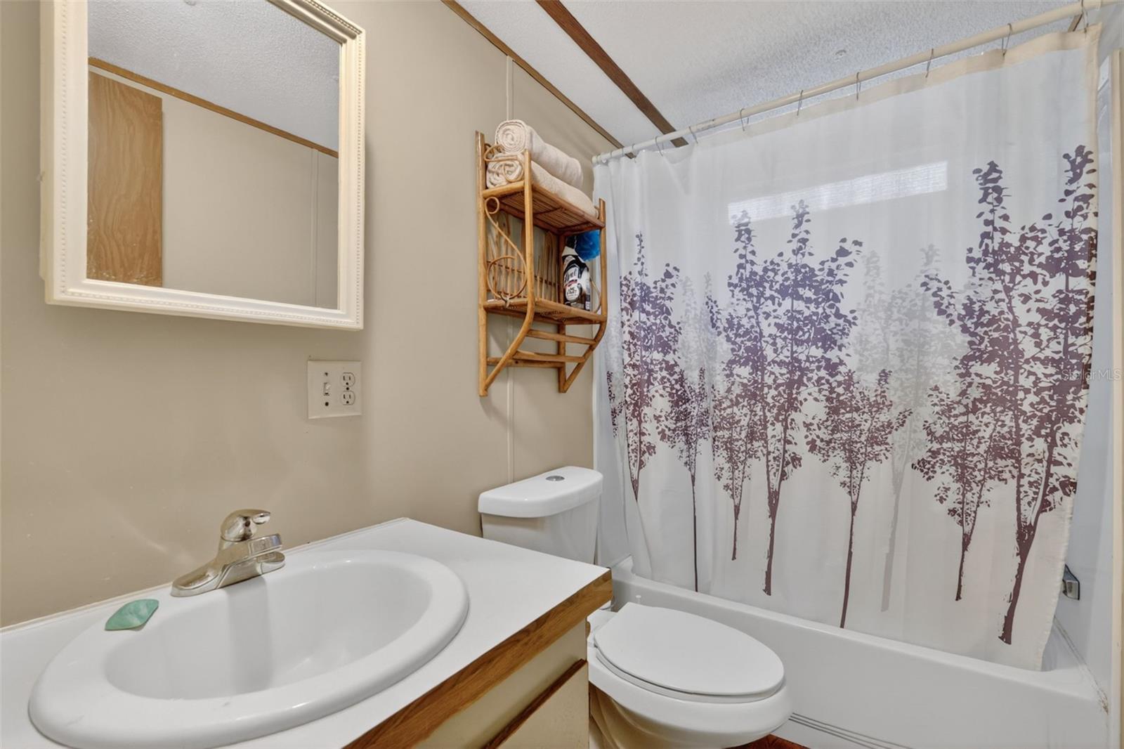 INDIAN HILL - Residential