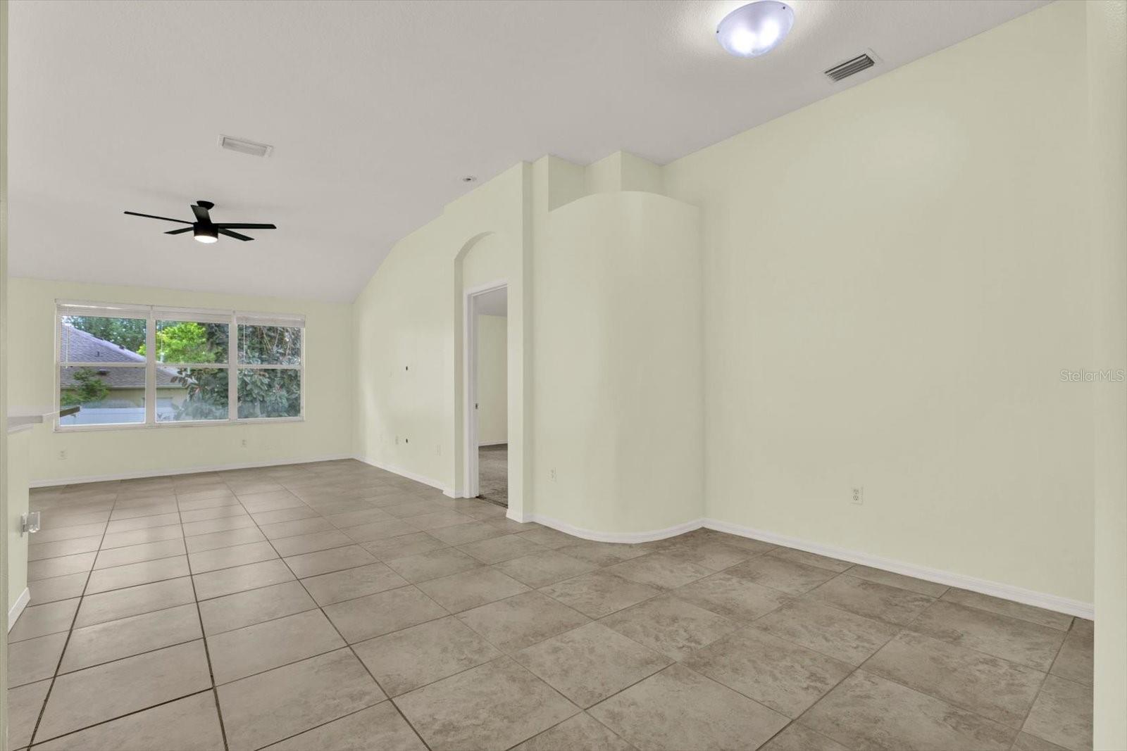805 STRAW LAKE DRIVE