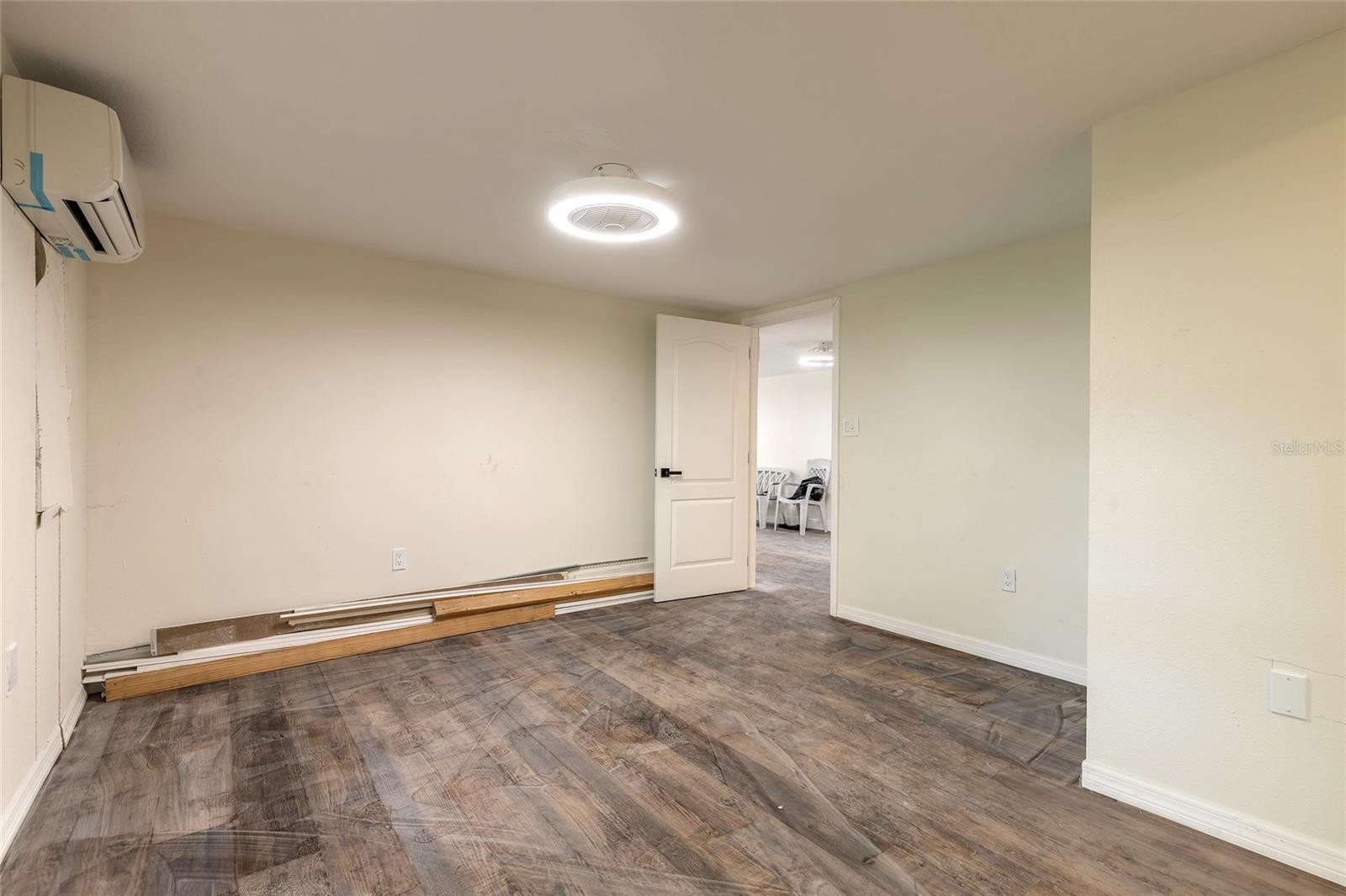 LINCOLN PARK IN GRANT LT 08 01/2 ORMOND - Residential