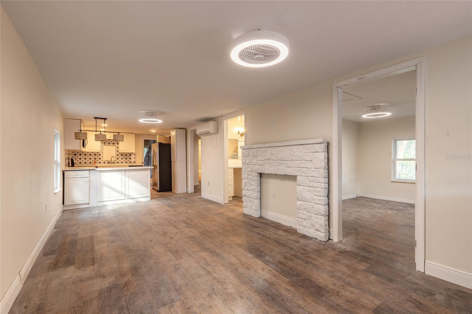 LINCOLN PARK IN GRANT LT 08 01/2 ORMOND - Residential