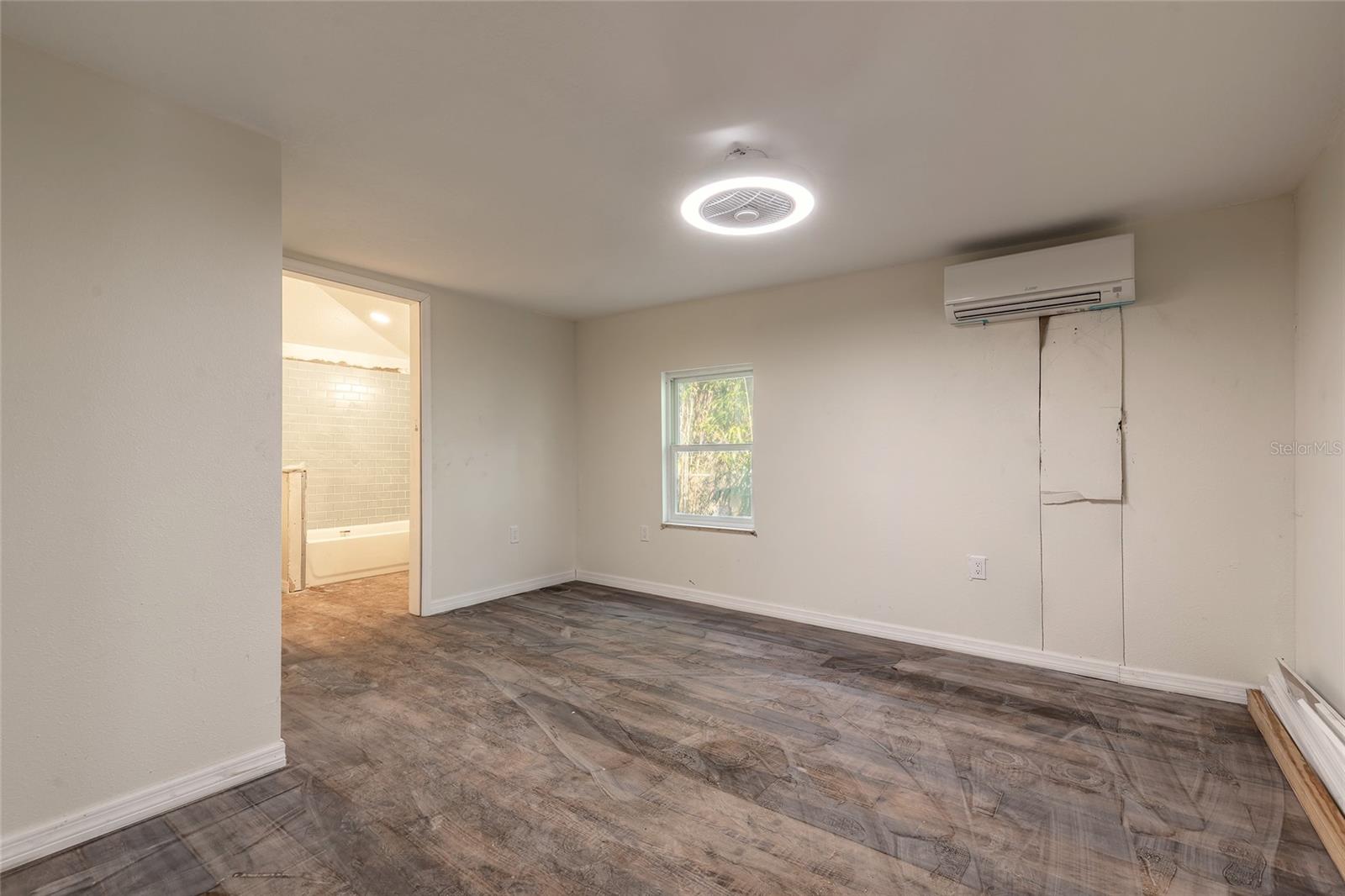 LINCOLN PARK IN GRANT LT 08 01/2 ORMOND - Residential