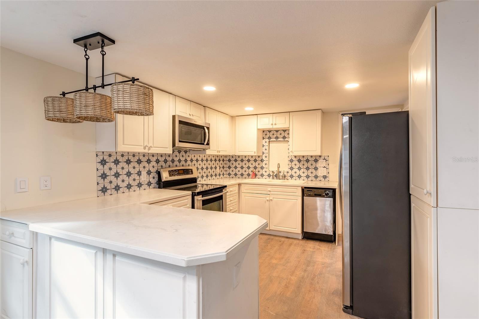 LINCOLN PARK IN GRANT LT 08 01/2 ORMOND - Residential