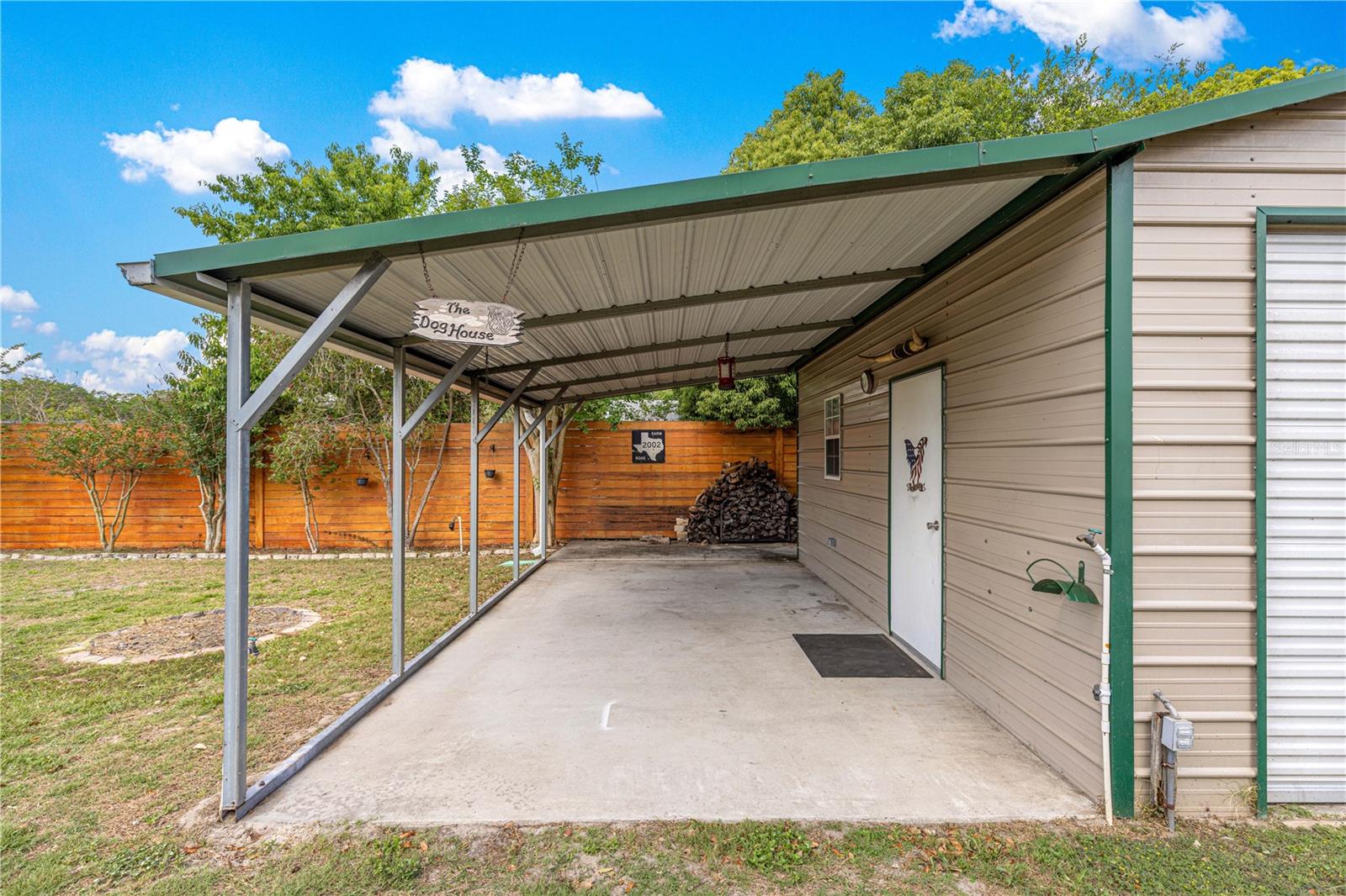 LAKE WEIR HARBOR ESTATE - Residential